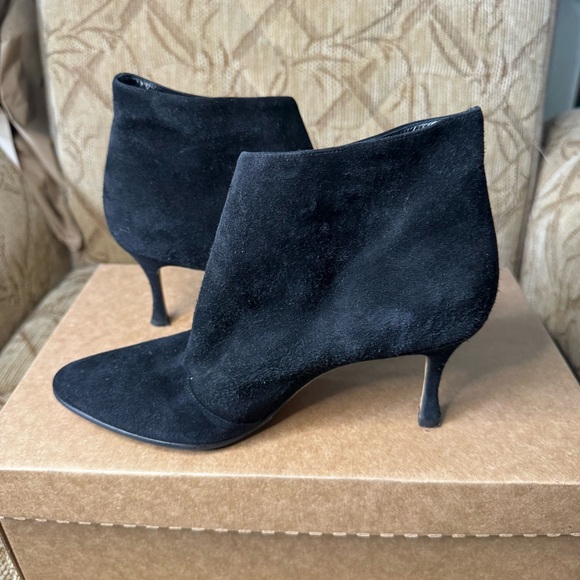 Manolo‎ Blahnik suede booties Size 38 - Picture 3 of 9